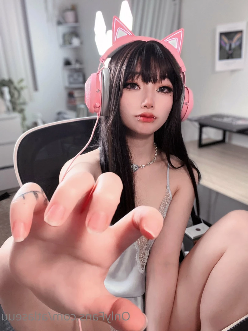 Atlaseuu (FREE top 0.4%) [ atlaseuu ] Onlyfans leaked photo 6465249 on Hotleaks.tv