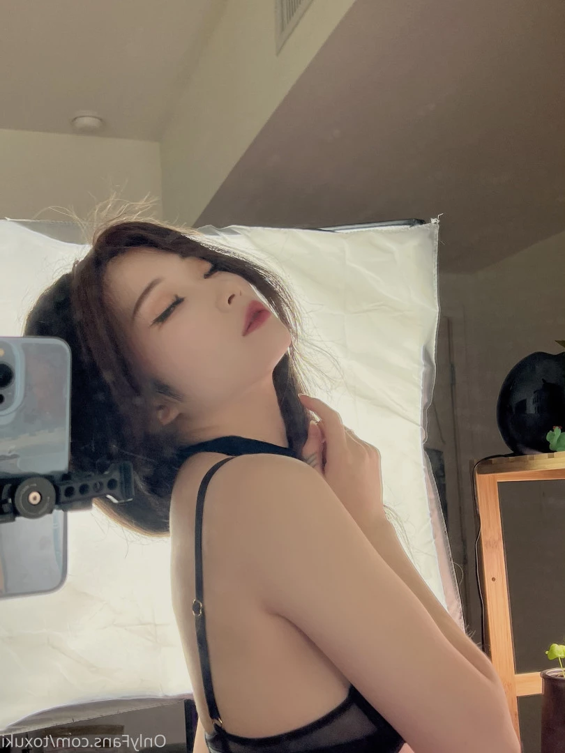 Atlaseuu (FREE top 0.4%) [ atlaseuu ] Onlyfans leaked photo 6465258 on Hotleaks.tv