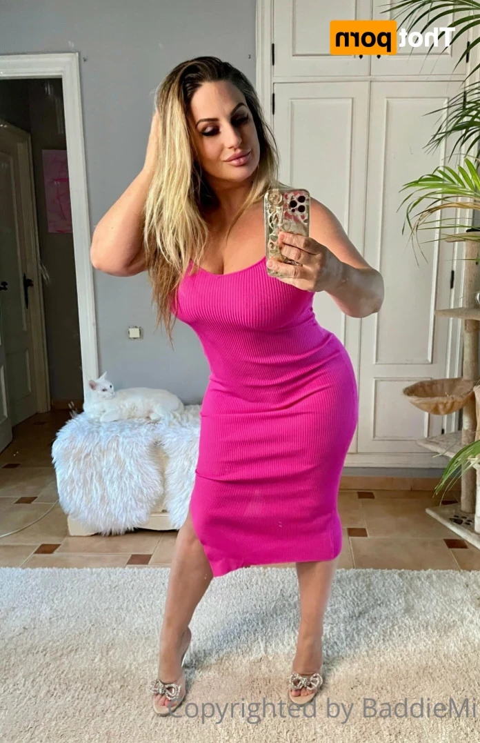 𝗖𝗮𝗹𝗹 𝗢𝗳 𝗕𝗼𝗼𝘁𝘆 🍑 [ baddiemi ] Onlyfans leaked photo 14854071 on Hotleaks.tv