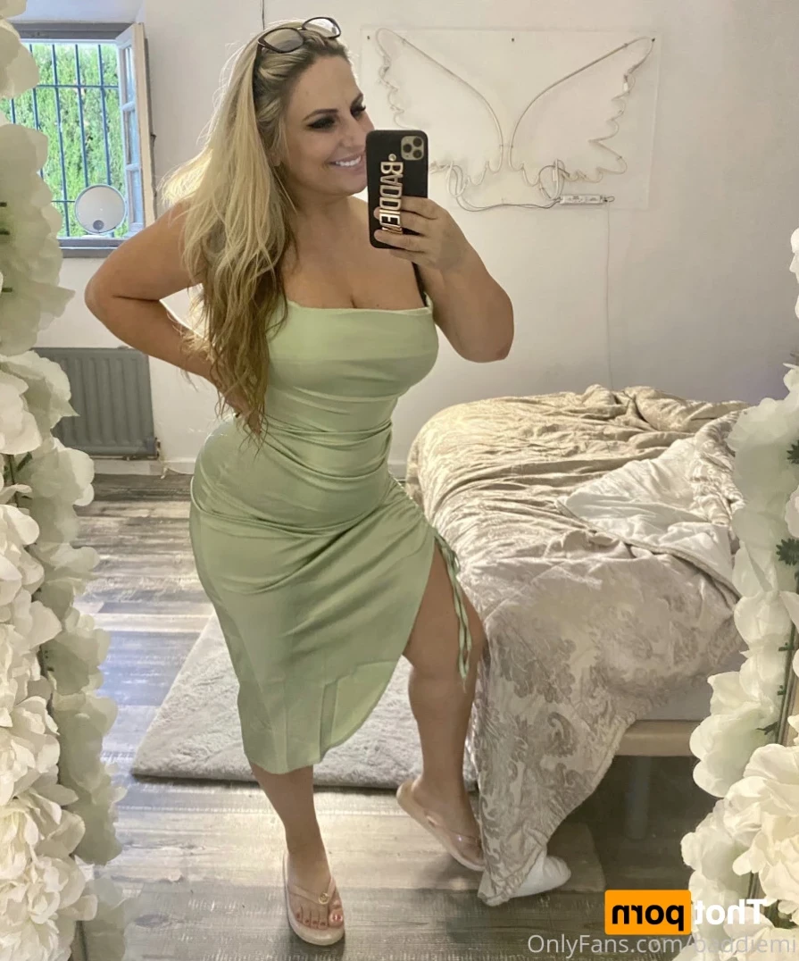 𝗖𝗮𝗹𝗹 𝗢𝗳 𝗕𝗼𝗼𝘁𝘆 🍑 [ baddiemi ] Onlyfans leaked photo 15481284 on Hotleaks.tv