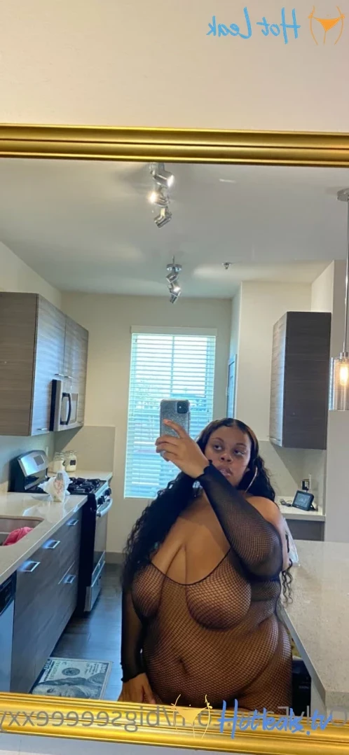 𝗕𝗕𝗪 𝗙𝗔𝗡𝗧𝗔𝗦𝗬 👄 [ bigseeeeexxy ] Onlyfans leaked photo 12521046 on Hotleaks.tv