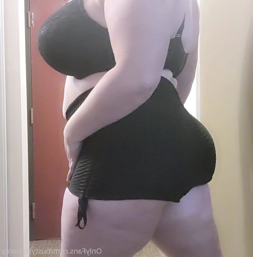 Big TiTTy Stepmom [ bustybigbooty ] Onlyfans leaked photo 3834494 on Hotleaks.tv