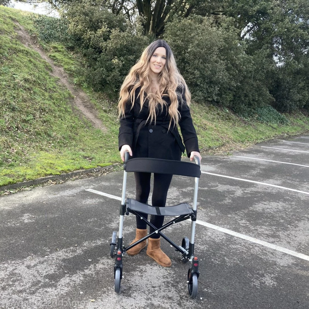 Chrissy [ chrissycantwalk ] Onlyfans leaked photo 4052831 on Hotleaks.tv