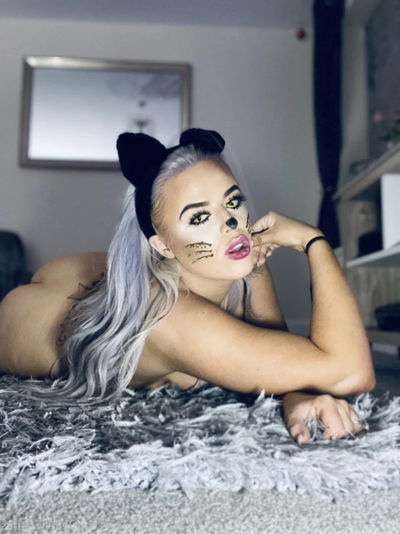 Emily [ emily_james ] Onlyfans leaked photo 14741325 on Hotleaks.tv