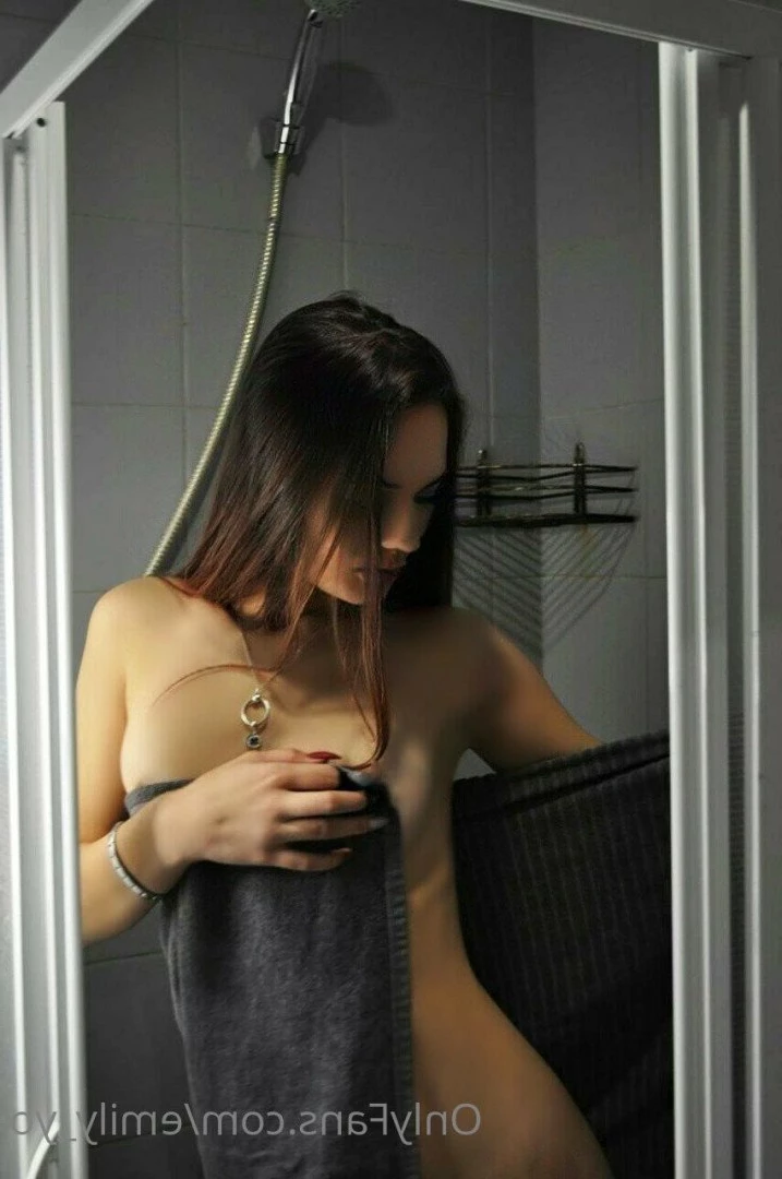 𝙚𝙢𝙞𝙡𝙮.𝙫𝙞𝙧𝙜𝙞𝙣 [ emily_yo ] Onlyfans leaked photo 3666343 on Hotleaks.tv