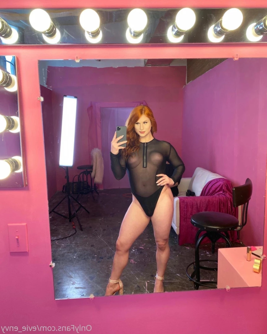 evie_envy Onlyfans leaked photo 14409957 on Hotleaks.tv