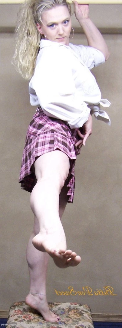 Foot Fetish Goddess Bitta VonSweet feet [ footgoddessbittavonsweet ] Onlyfans leaked photo 3334463 on Hotleaks.tv