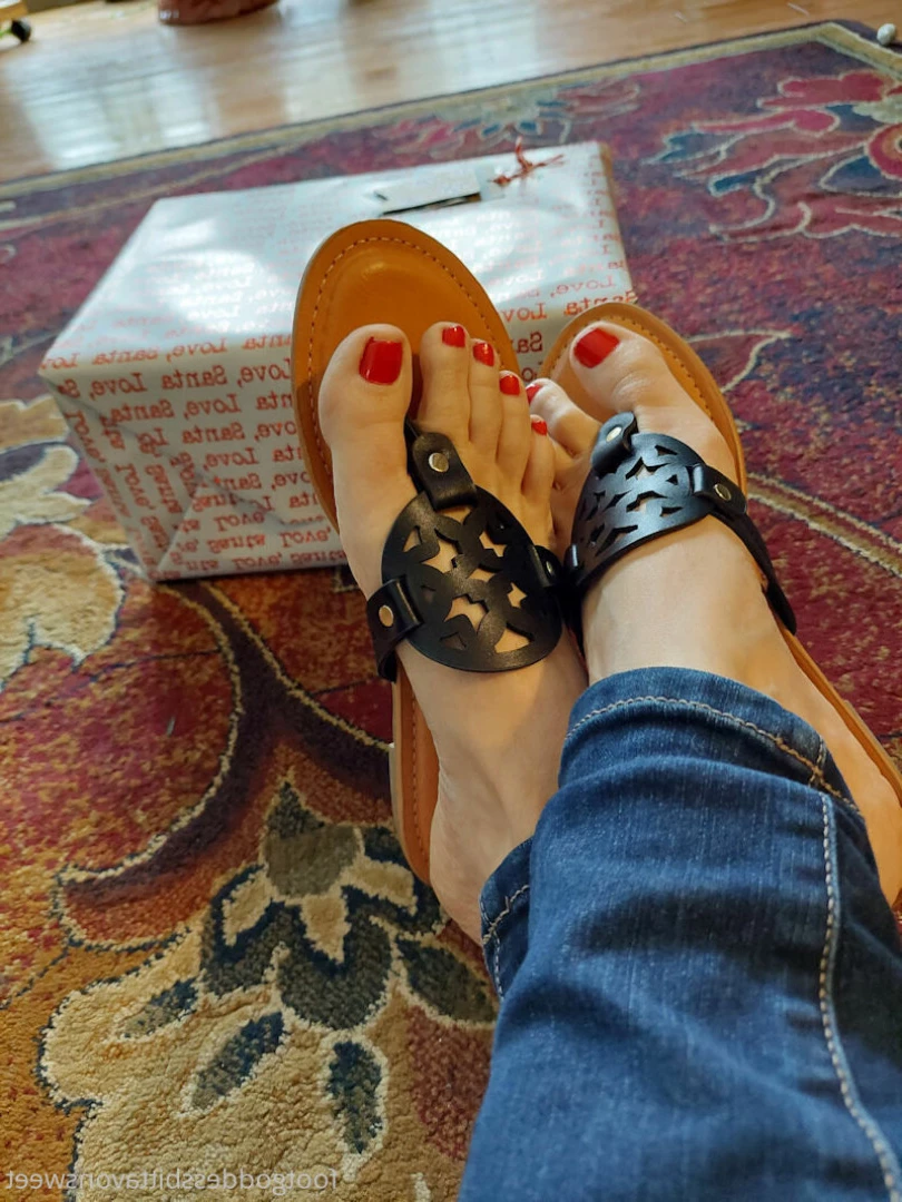 Foot Fetish Goddess Bitta VonSweet feet [ footgoddessbittavonsweet ] Onlyfans leaked photo 5943008 on Hotleaks.tv
