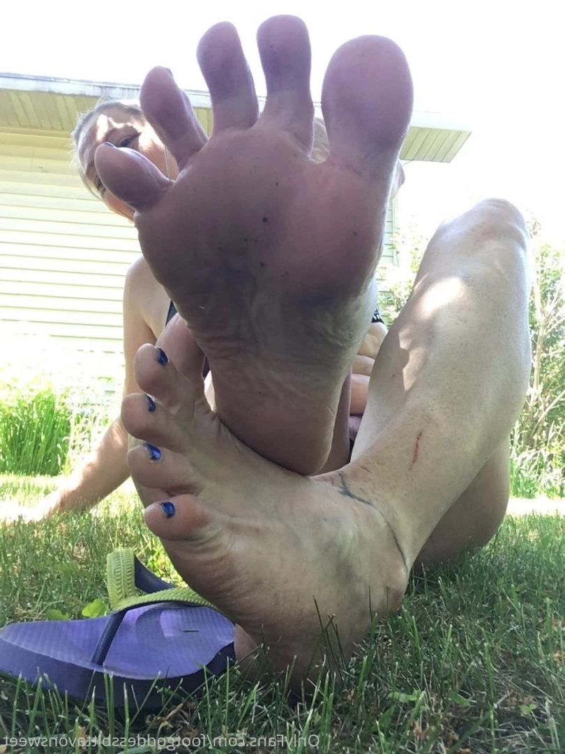 Foot Fetish Goddess Bitta VonSweet feet [ footgoddessbittavonsweet ] Onlyfans leaked photo 5945598 on Hotleaks.tv