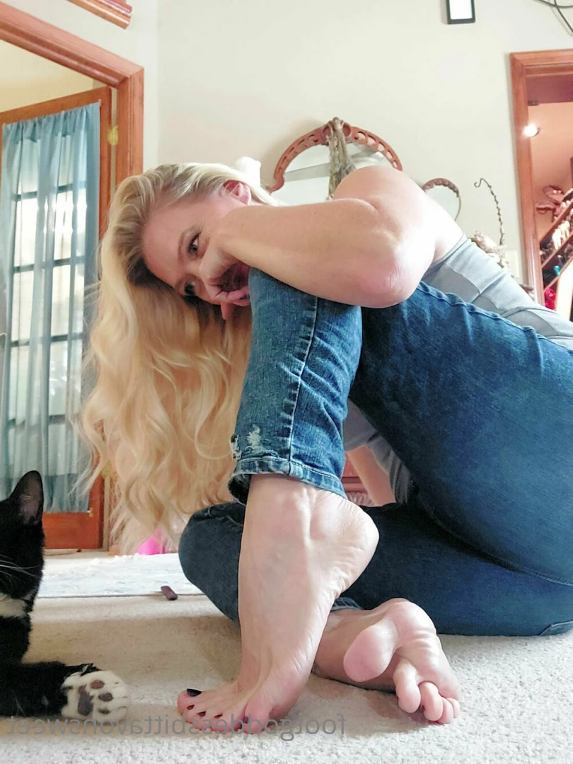 Foot Fetish Goddess Bitta VonSweet feet [ footgoddessbittavonsweet ] Onlyfans leaked photo 5946039 on Hotleaks.tv