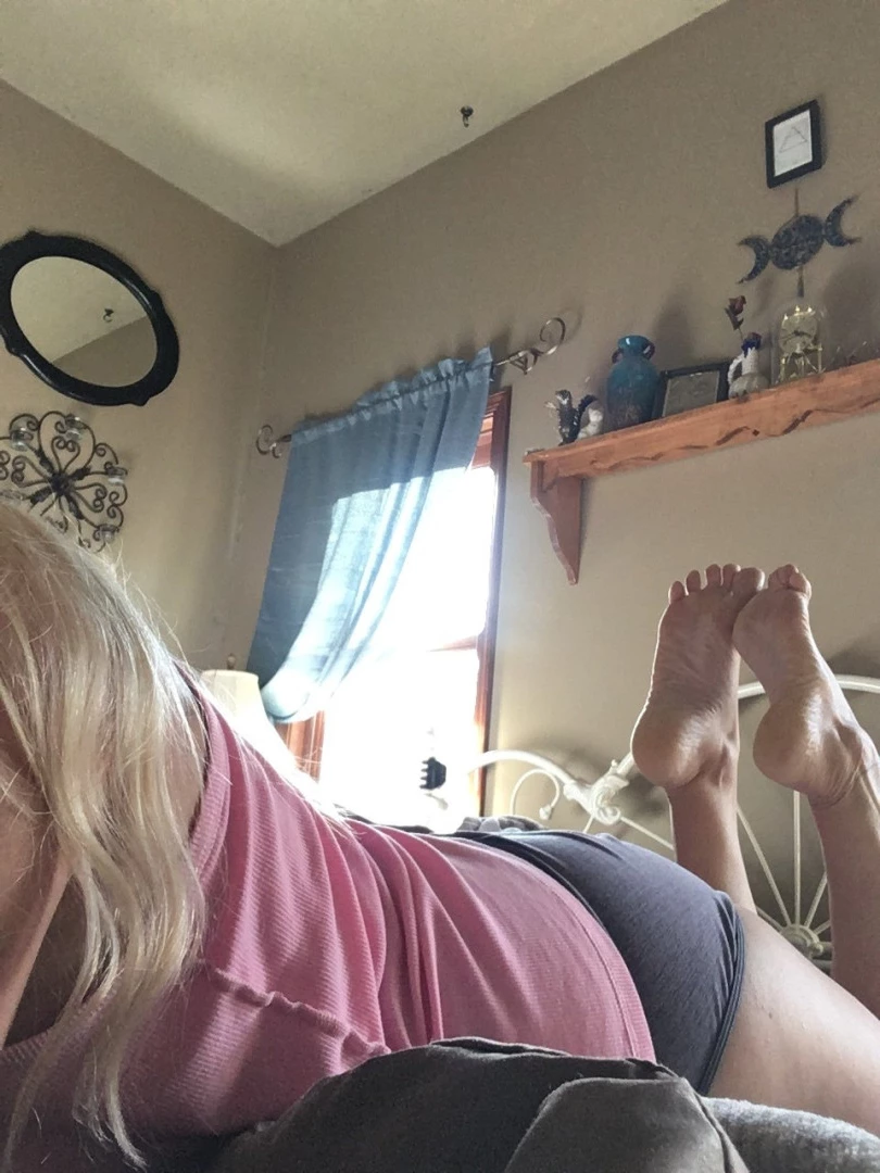 Foot Fetish Goddess Bitta VonSweet feet [ footgoddessbittavonsweet ] Onlyfans leaked photo 5946062 on Hotleaks.tv