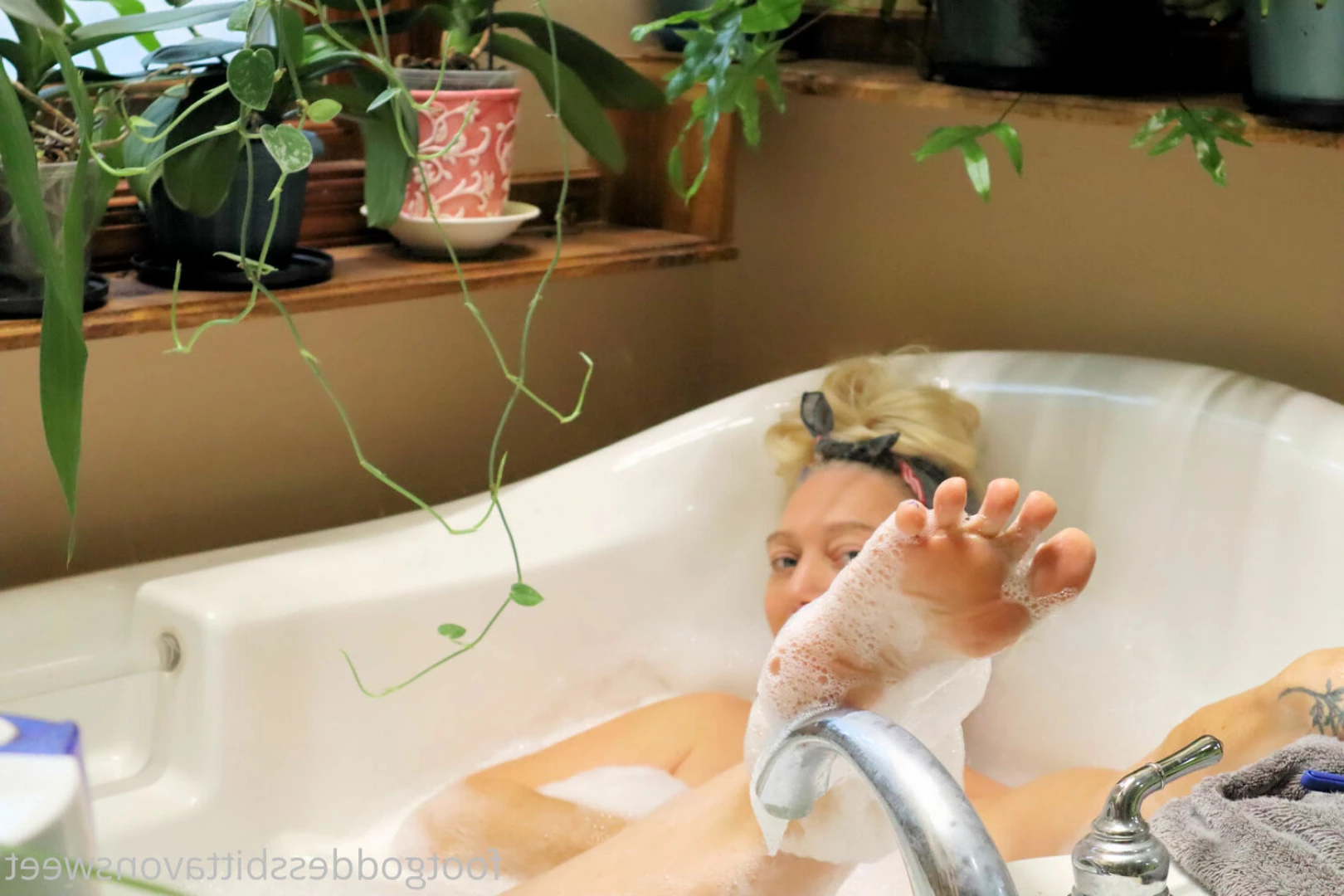 Foot Fetish Goddess Bitta VonSweet feet [ footgoddessbittavonsweet ] Onlyfans leaked photo 5946935 on Hotleaks.tv