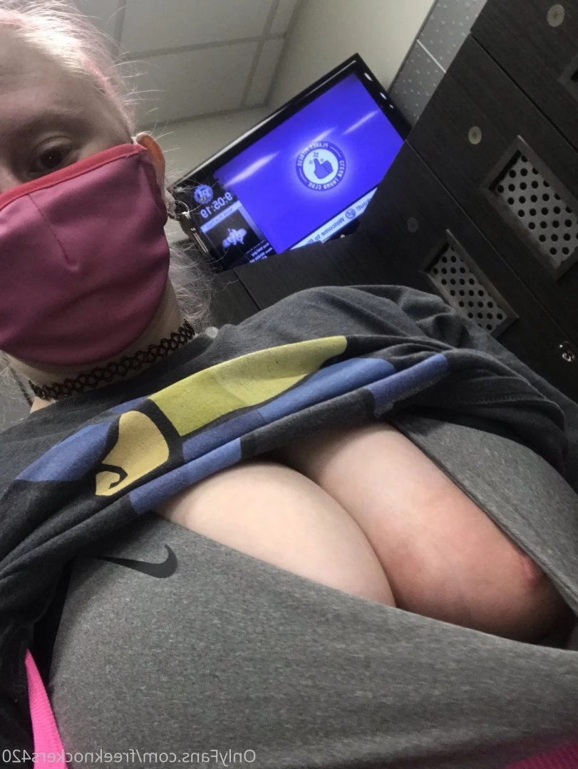 ❤️💝Betty Knockers❤️💝 [ freeknockers420 ] Onlyfans leaked photo 3393055 on Hotleaks.tv