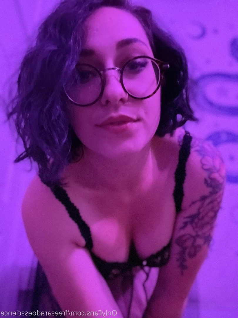 KINK QUEEN [ freesaradoesscience ] Onlyfans leaked photo 4545462 on Hotleaks.tv