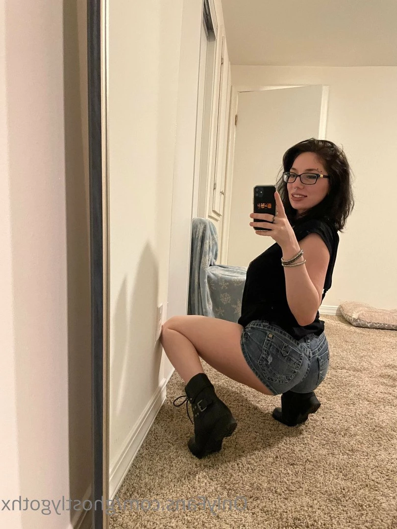 ghostlygothx Onlyfans leaked photo 3642098 on Hotleaks.tv