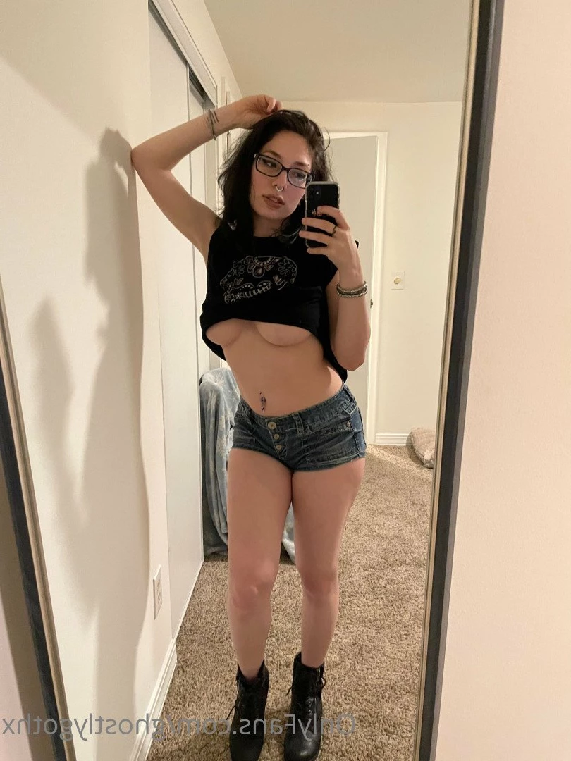 ghostlygothx Onlyfans leaked photo 3690849 on Hotleaks.tv