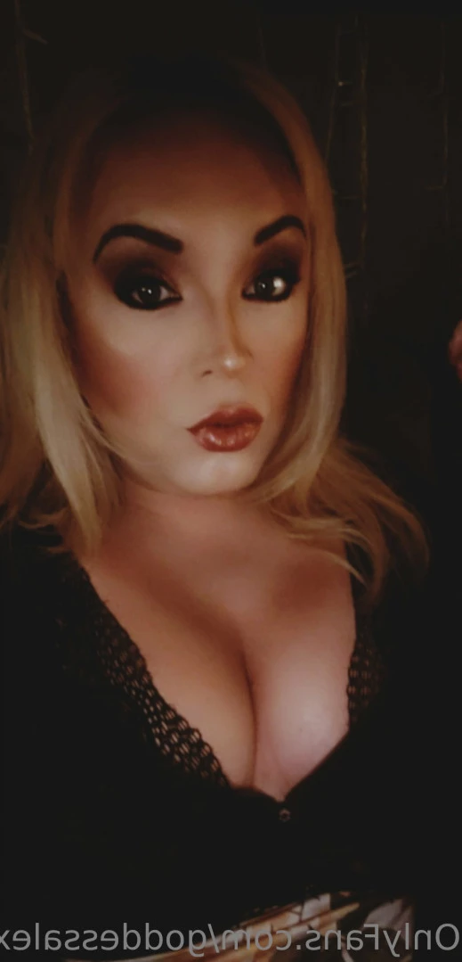 ShemaleGoddessAlexandria [ goddessalexandriashemale ] Onlyfans leaked photo 15574566 on Hotleaks.tv
