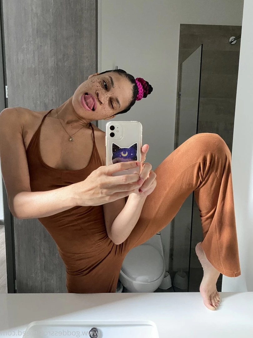 Goddess Rosie Reed 👑 [ goddessrosiereed ] Onlyfans leaked photo 3488619 on Hotleaks.tv