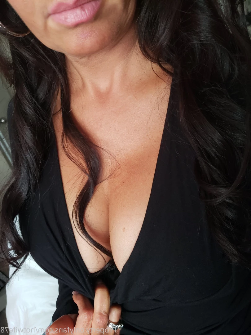 ♋𝐇𝐨𝐭𝐰𝐢𝐟𝐞 𝐕𝐞𝐧𝐞𝐬𝐬𝐚♋ [ hotwifevenessa ] Onlyfans leaked photo 10317948 on Hotleaks.tv