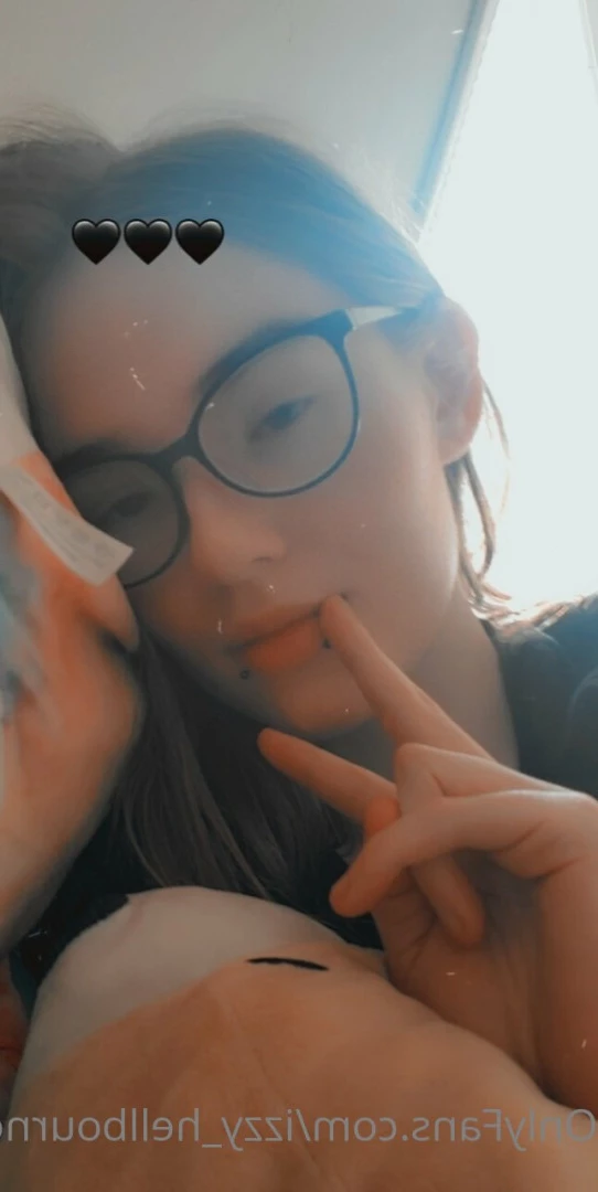 Izzy Hellbourne [ izzy_hellbourne ] Onlyfans leaked photo 6260940 on Hotleaks.tv