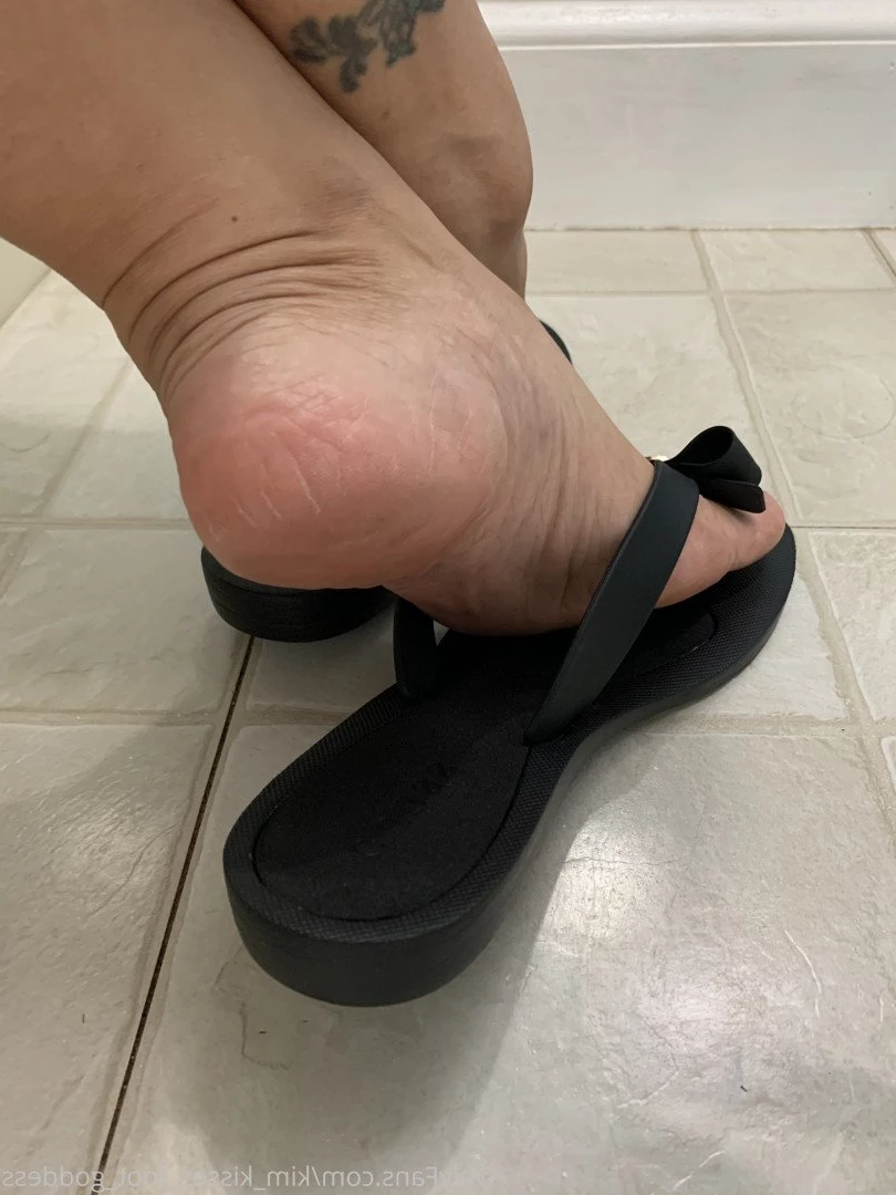 💋Kim Kisses💋 [ kim_kisses_foot_goddess ] Onlyfans leaked photo 3282104 on Hotleaks.tv