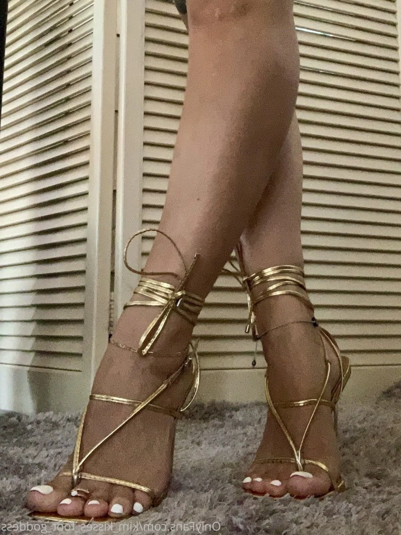 💋Kim Kisses💋 [ kim_kisses_foot_goddess ] Onlyfans leaked photo 3286393 on Hotleaks.tv