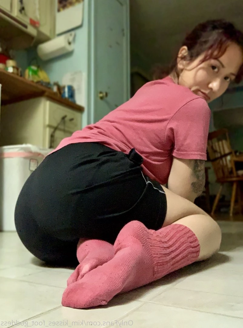 💋Kim Kisses💋 [ kim_kisses_foot_goddess ] Onlyfans leaked photo 3287268 on Hotleaks.tv