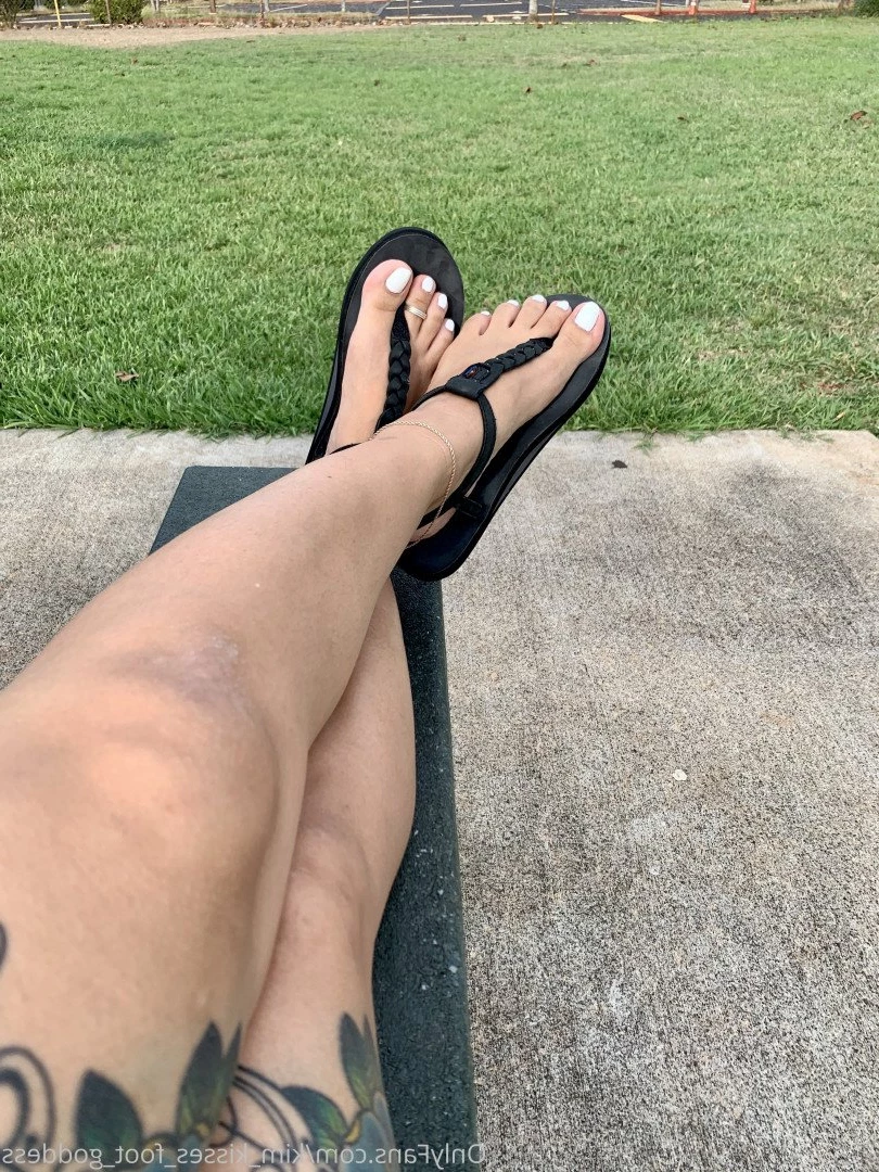 💋Kim Kisses💋 [ kim_kisses_foot_goddess ] Onlyfans leaked photo 3293551 on Hotleaks.tv