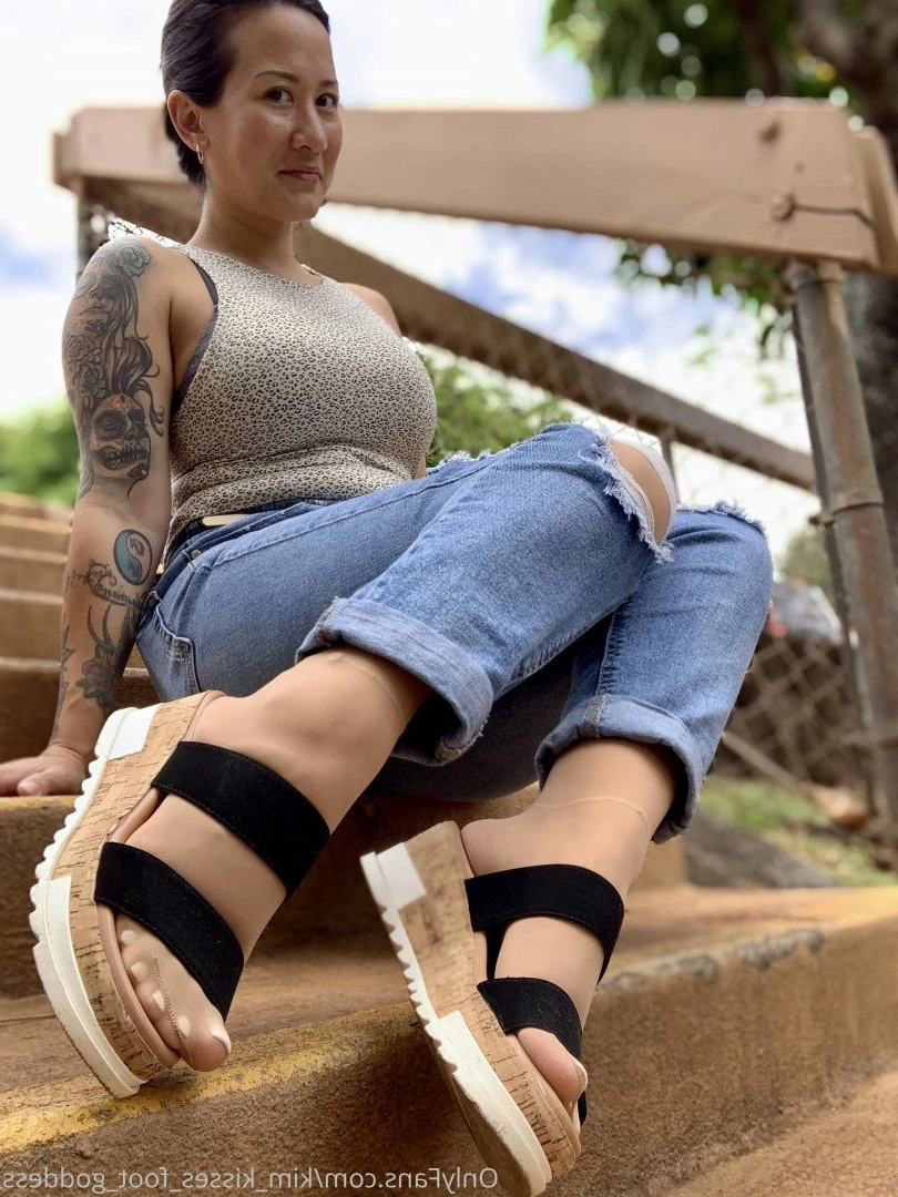 💋Kim Kisses💋 [ kim_kisses_foot_goddess ] Onlyfans leaked photo 3295018 on Hotleaks.tv