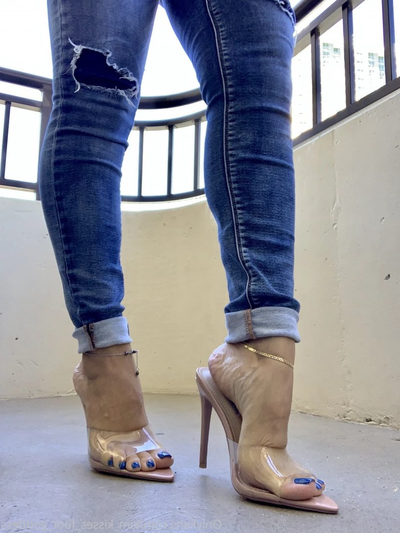 💋Kim Kisses💋 [ kim_kisses_foot_goddess ] Onlyfans leaked photo 3301520 on Hotleaks.tv