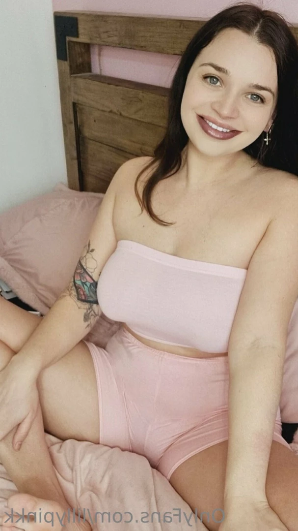 𝗟𝗶𝗹𝗹𝘆 𝗣 🧡💕 [ lillypinkk ] Onlyfans leaked photo 12988627 on Hotleaks.tv
