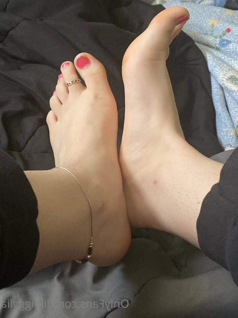 just a slave bitch [ lilpiggylia ] Onlyfans leaked photo 3137306 on Hotleaks.tv