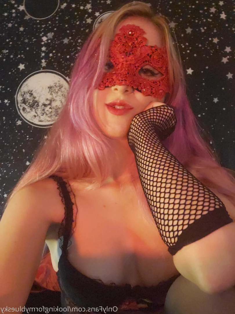Miss Blue [ lookingformybluesky ] Onlyfans leaked photo 10352440 on Hotleaks.tv