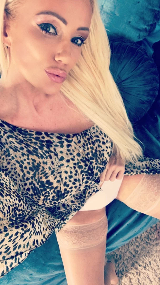 🇬🇧𝙇𝙐𝘾𝙔𝙕𝘼𝙍𝘼🇬🇧 𝙐𝙆 '𝙎 𝙃𝙊𝙏𝙏𝙀𝙎𝙏 𝙋𝙊𝙎𝙃 𝙈𝙄𝙇𝙁  😈 [ lucyzara ] Onlyfans leaked photo 9365940 on Hotleaks.tv