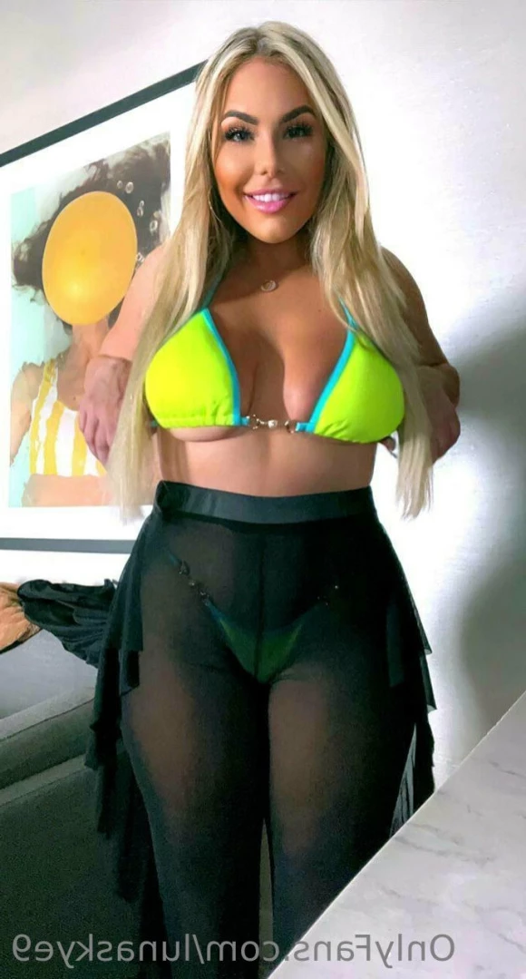🟢 𝘿𝙤𝙢𝙢𝙚 𝙈𝙞𝙡𝙛 𝙊𝙣𝙡𝙞𝙣𝙚 𝙉𝙤𝙬 🟢 [ lunaskye9 ] Onlyfans leaked photo 14211998 on Hotleaks.tv