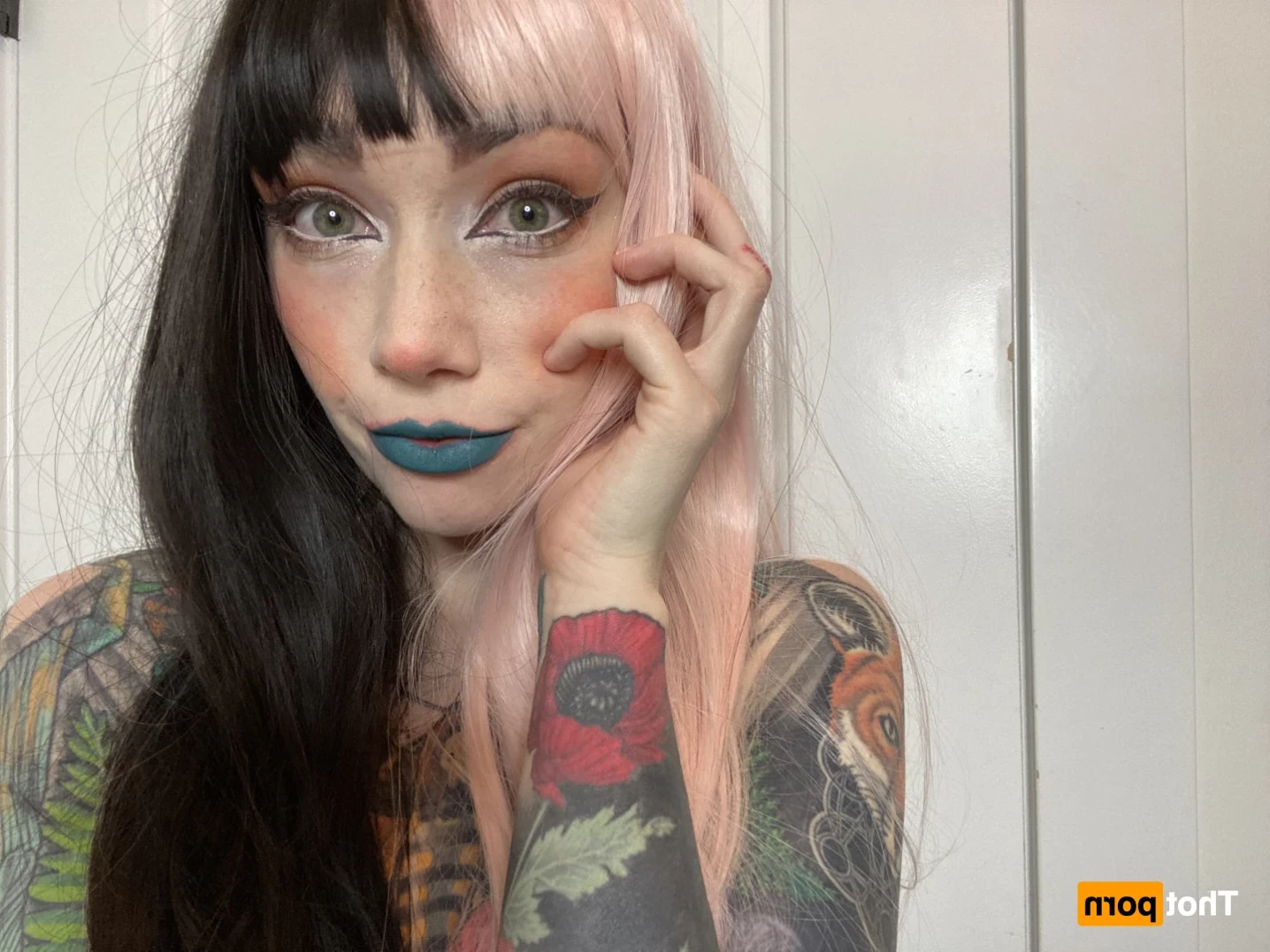 𝓈𝓂𝒶𝓁𝓁 𝓉𝒾𝓉𝓉𝓎 𝕘𝕠𝕥𝕙 𝕘𝕚𝕣𝕝𝕗𝕣𝕚𝕖𝕟𝕕 🦇 [ matildassecret ] Onlyfans leaked photo 13071253 on Hotleaks.tv