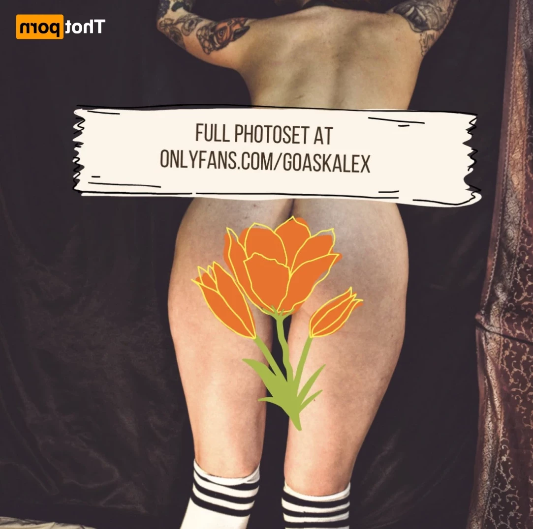 𝓈𝓂𝒶𝓁𝓁 𝓉𝒾𝓉𝓉𝓎 𝕘𝕠𝕥𝕙 𝕘𝕚𝕣𝕝𝕗𝕣𝕚𝕖𝕟𝕕 🦇 [ matildassecret ] Onlyfans leaked photo 13176662 on Hotleaks.tv