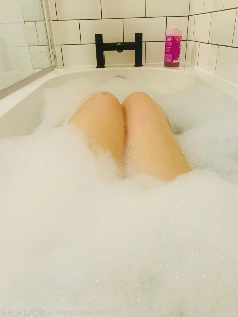 🍑 Mia 🍑 [ mia_with_the_rear ] Onlyfans leaked photo 3073682 on Hotleaks.tv