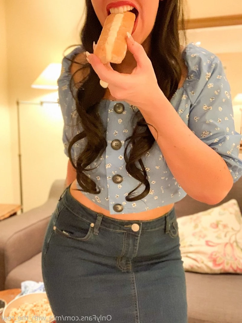 🍑 Mia 🍑 [ mia_with_the_rear ] Onlyfans leaked photo 3076006 on Hotleaks.tv