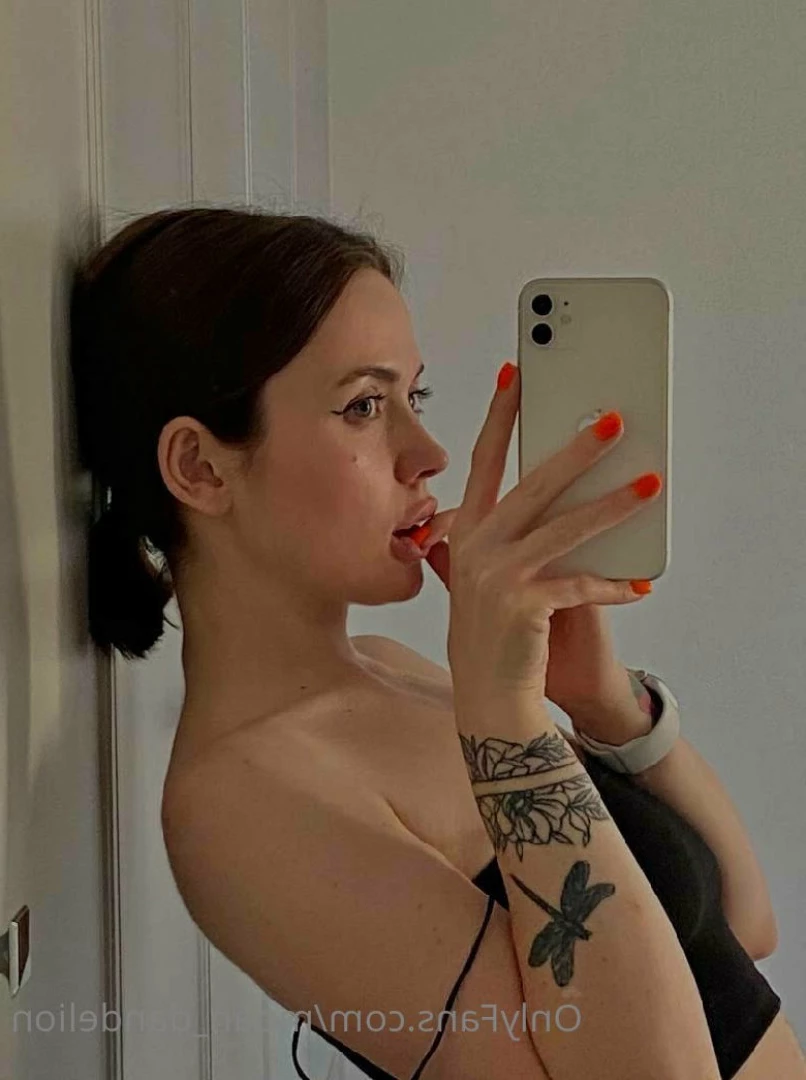 moan_dandelion Onlyfans leaked photo 9716330 on Hotleaks.tv