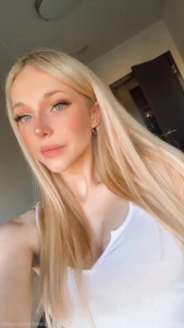9295922