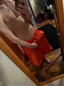 3018698