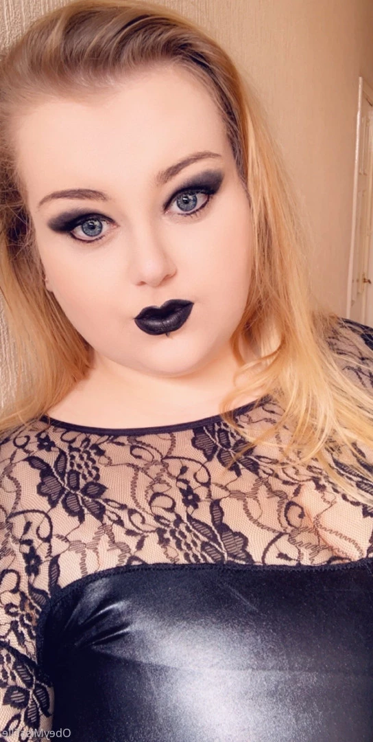 👑 Elle 👑 [ obeymisselle ] Onlyfans leaked photo 9755755 on Hotleaks.tv