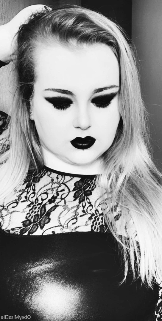 👑 Elle 👑 [ obeymisselle ] Onlyfans leaked photo 9756728 on Hotleaks.tv