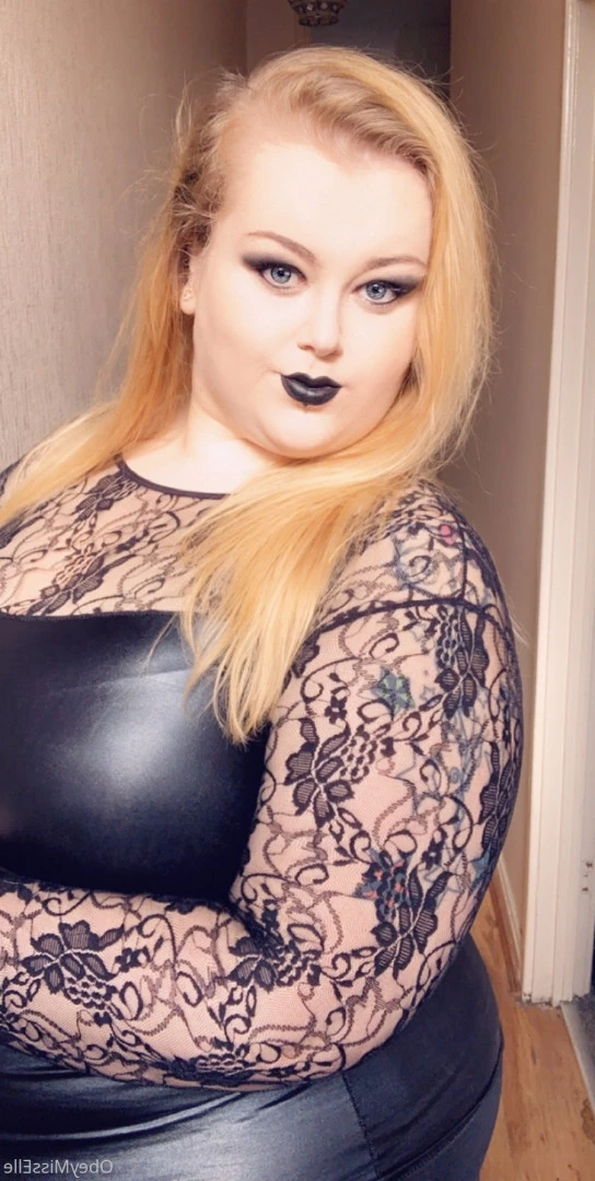 👑 Elle 👑 [ obeymisselle ] Onlyfans leaked photo 9758103 on Hotleaks.tv