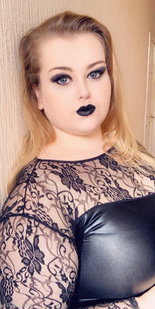 👑 Elle 👑 [ obeymisselle ] Onlyfans leaked photo 9758343 on Hotleaks.tv