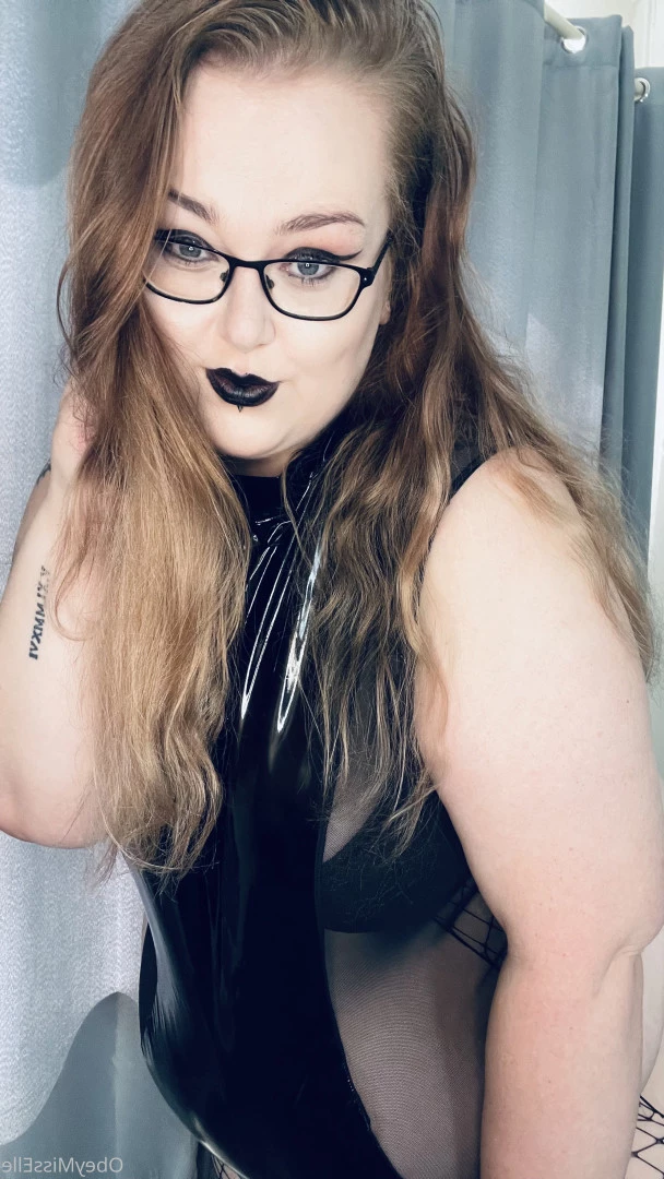 👑 Elle 👑 [ obeymisselle ] Onlyfans leaked photo 9764247 on Hotleaks.tv