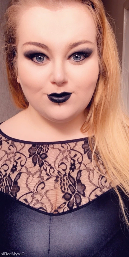 👑 Elle 👑 [ obeymisselle ] Onlyfans leaked photo 9765800 on Hotleaks.tv