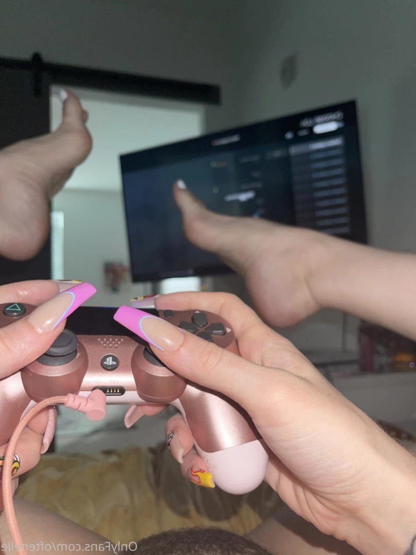 oftenelle Onlyfans leaked photo 13027982 on Hotleaks.tv