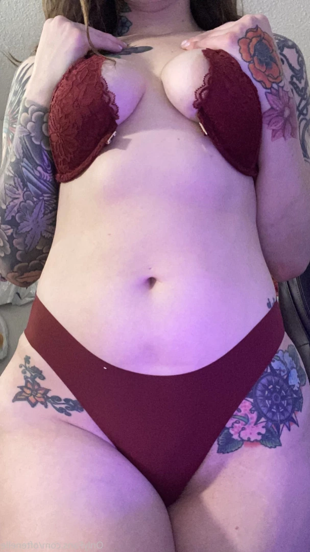 oftenelle Onlyfans leaked photo 16194348 on Hotleaks.tv